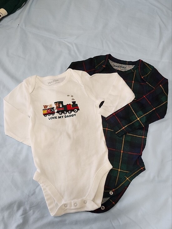 Bundles Baby Place Other - bundles Baby Place Bodysuit, White  with Train "Love My Daddy" and Green